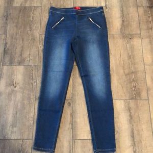 Jennifer Lopez denim jeggings